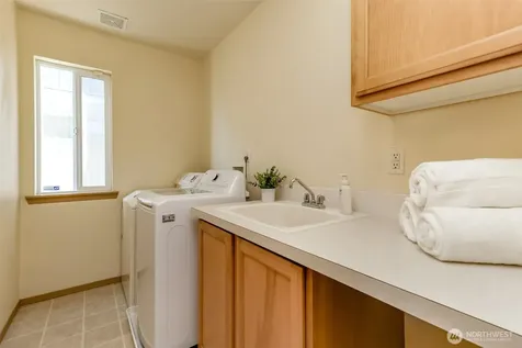 16018 89th Avenue E Puyallup WA 98375