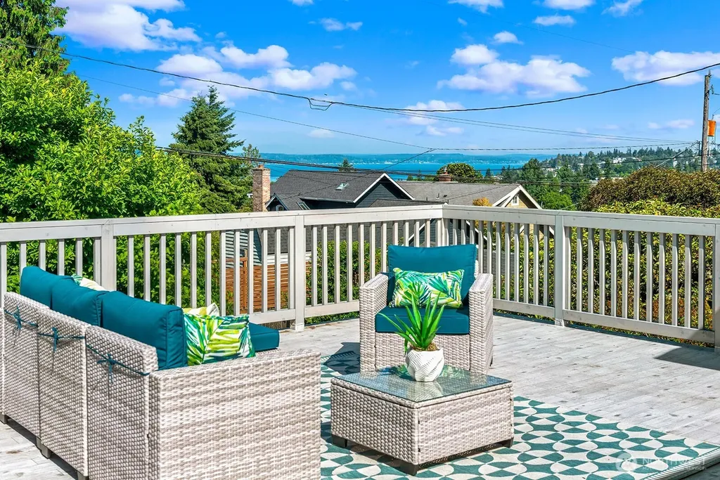 6531 37th Avenue SW Seattle WA 98126