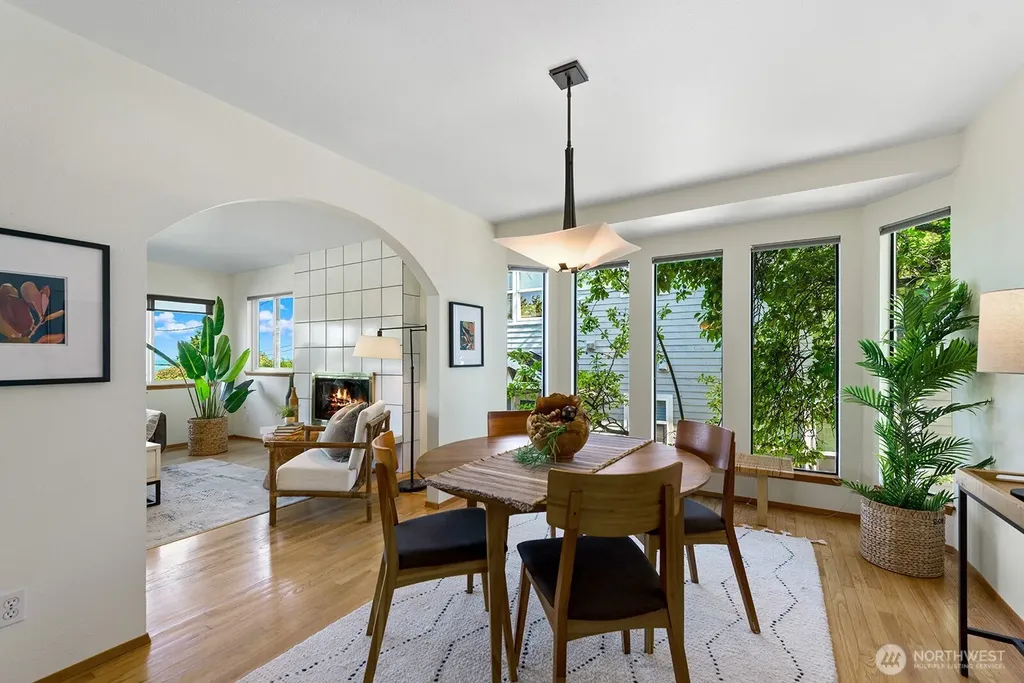6531 37th Avenue SW Seattle WA 98126
