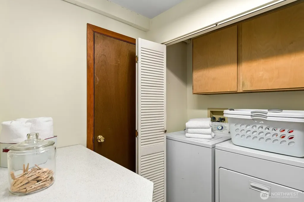 6531 37th Avenue SW Seattle WA 98126