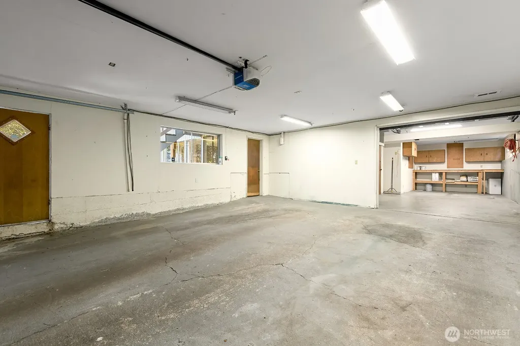 6531 37th Avenue SW Seattle WA 98126