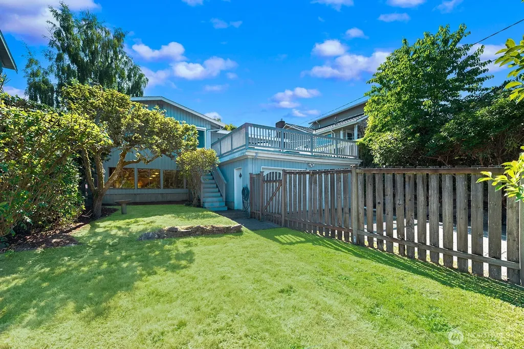 6531 37th Avenue SW Seattle WA 98126