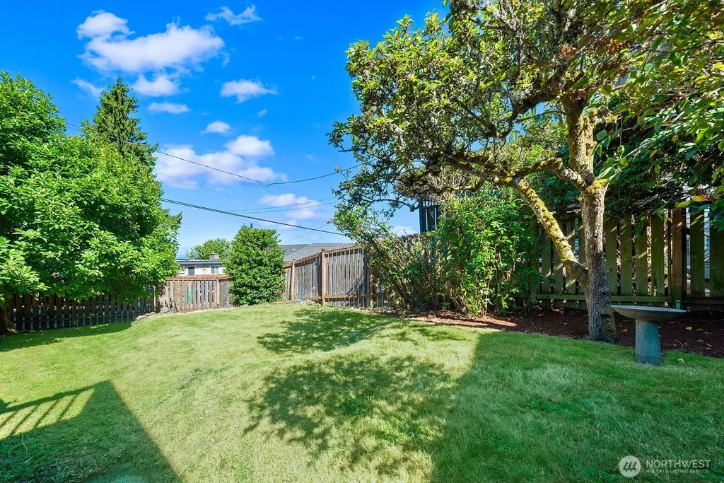 6531 37th Avenue SW Seattle WA 98126