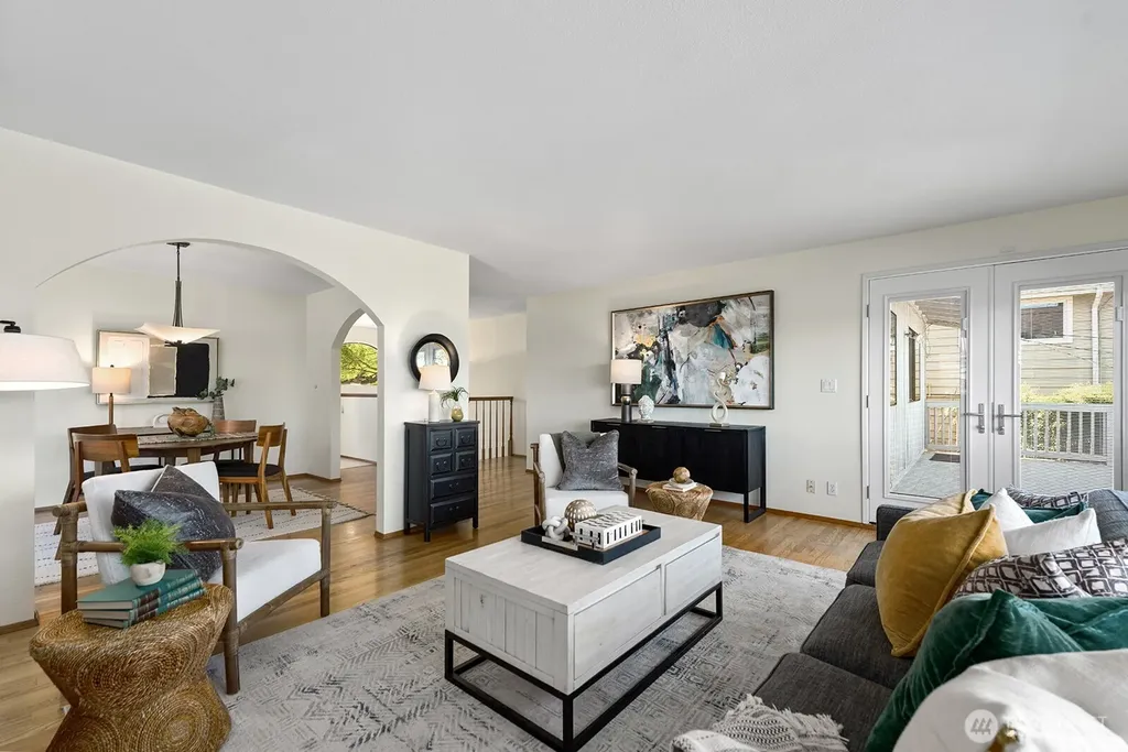 6531 37th Avenue SW Seattle WA 98126