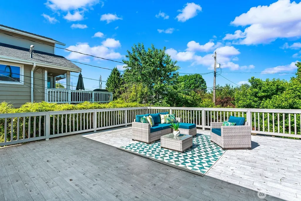 6531 37th Avenue SW Seattle WA 98126