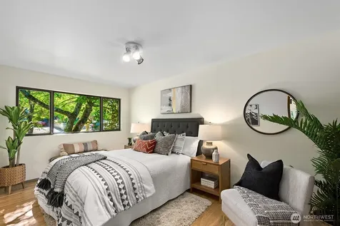 6531 37th Avenue SW Seattle WA 98126