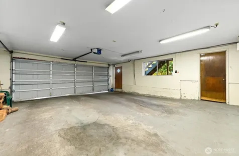 6531 37th Avenue SW Seattle WA 98126
