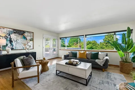 6531 37th Avenue SW Seattle WA 98126