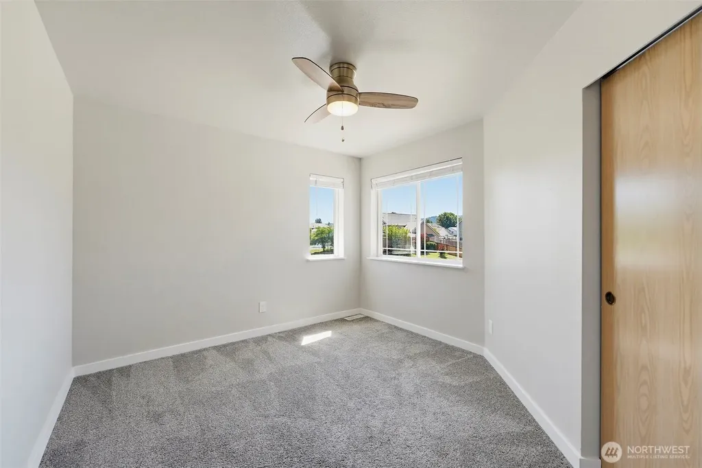 402 Orting Avenue NW Orting WA 98360