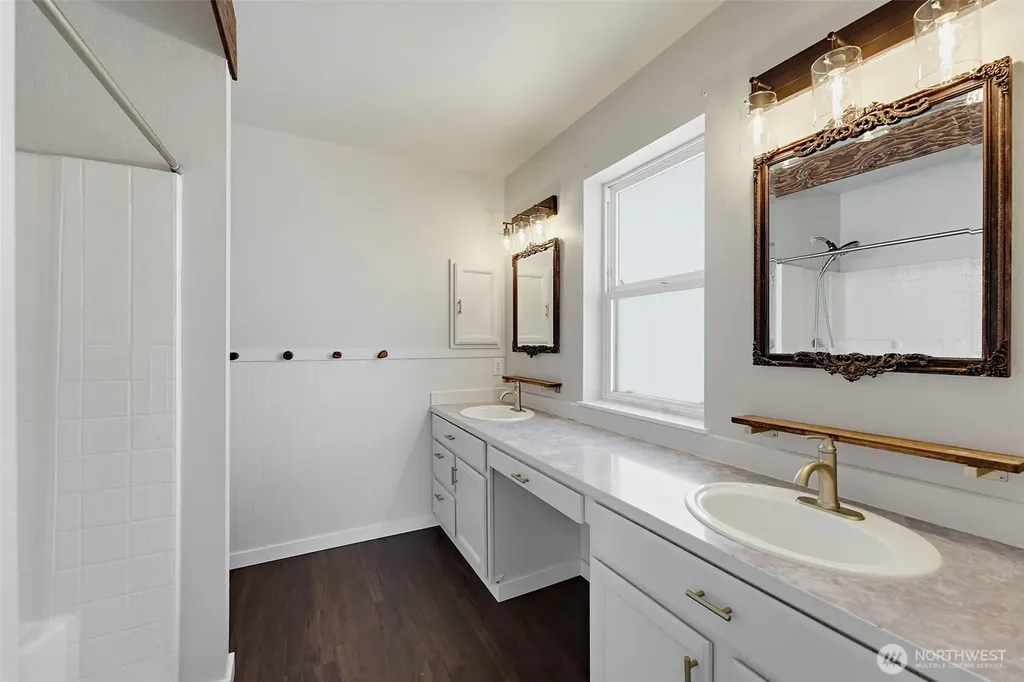 402 Orting Avenue NW Orting WA 98360