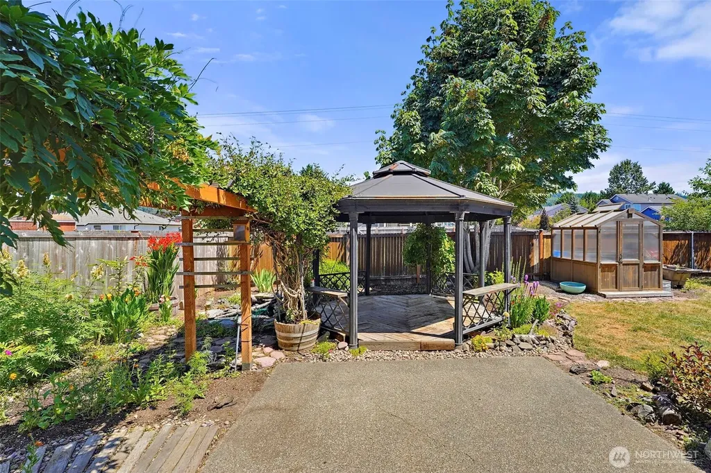 402 Orting Avenue NW Orting WA 98360