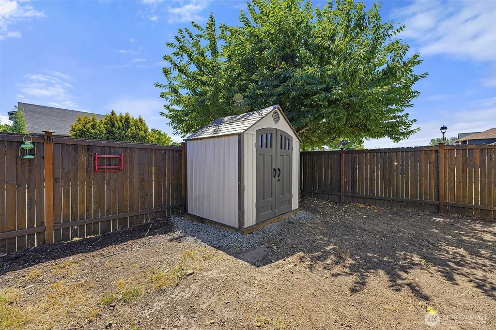 402 Orting Avenue NW Orting WA 98360