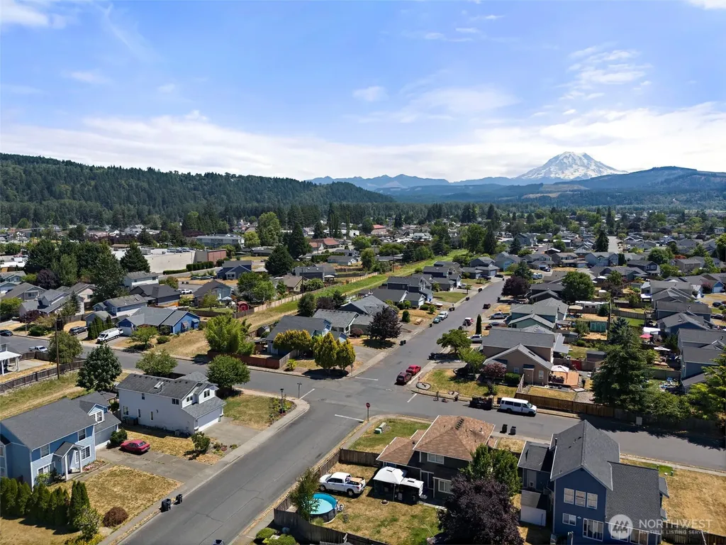 402 Orting Avenue NW Orting WA 98360