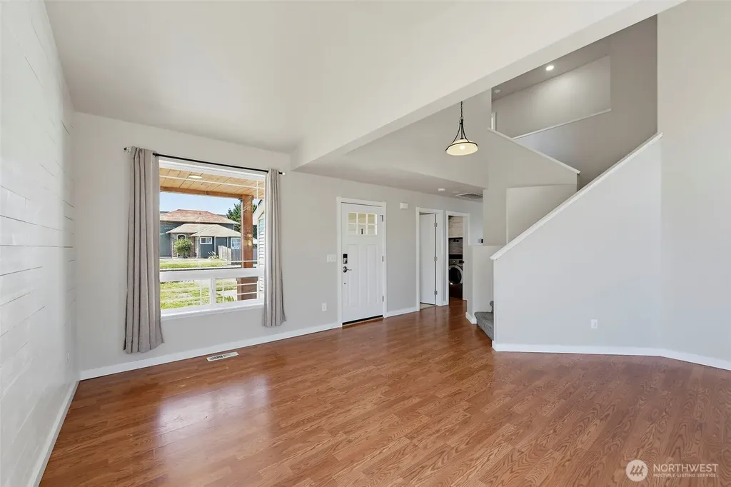 402 Orting Avenue NW Orting WA 98360