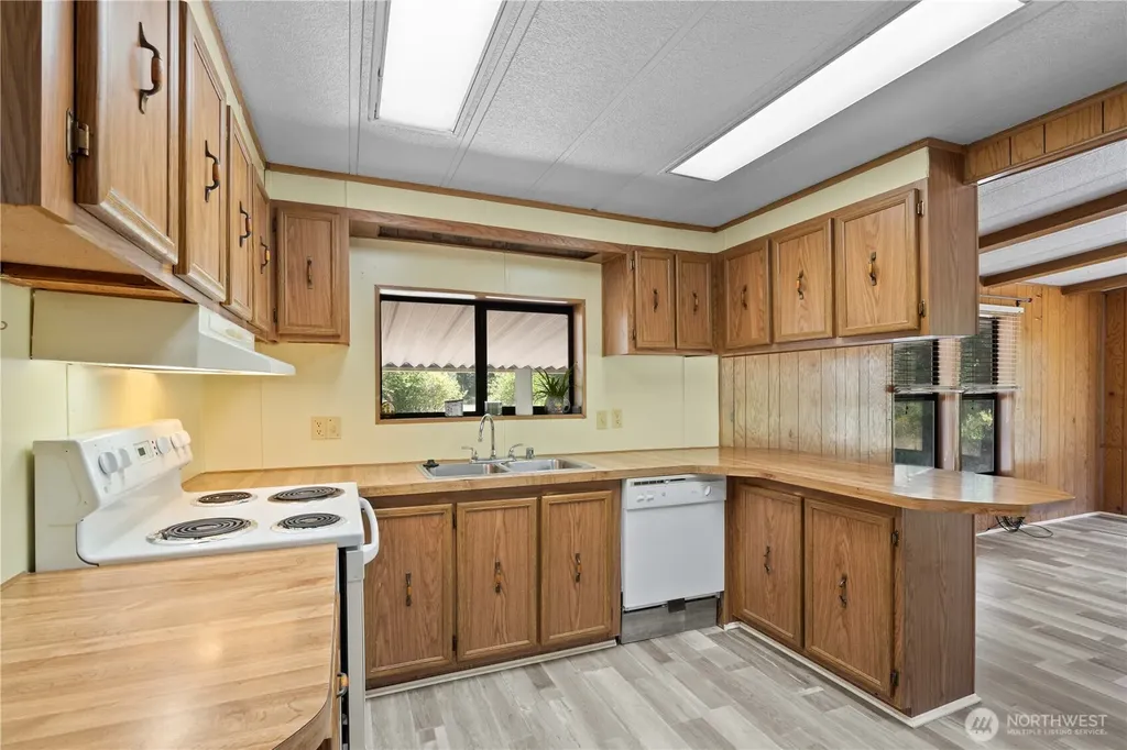 2514 State Route 702 E Roy WA 98580