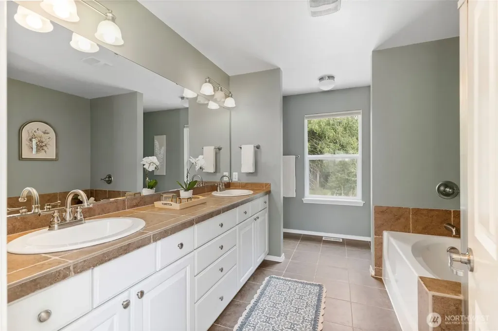 4272 Chanting Circle SW Port Orchard WA 98367