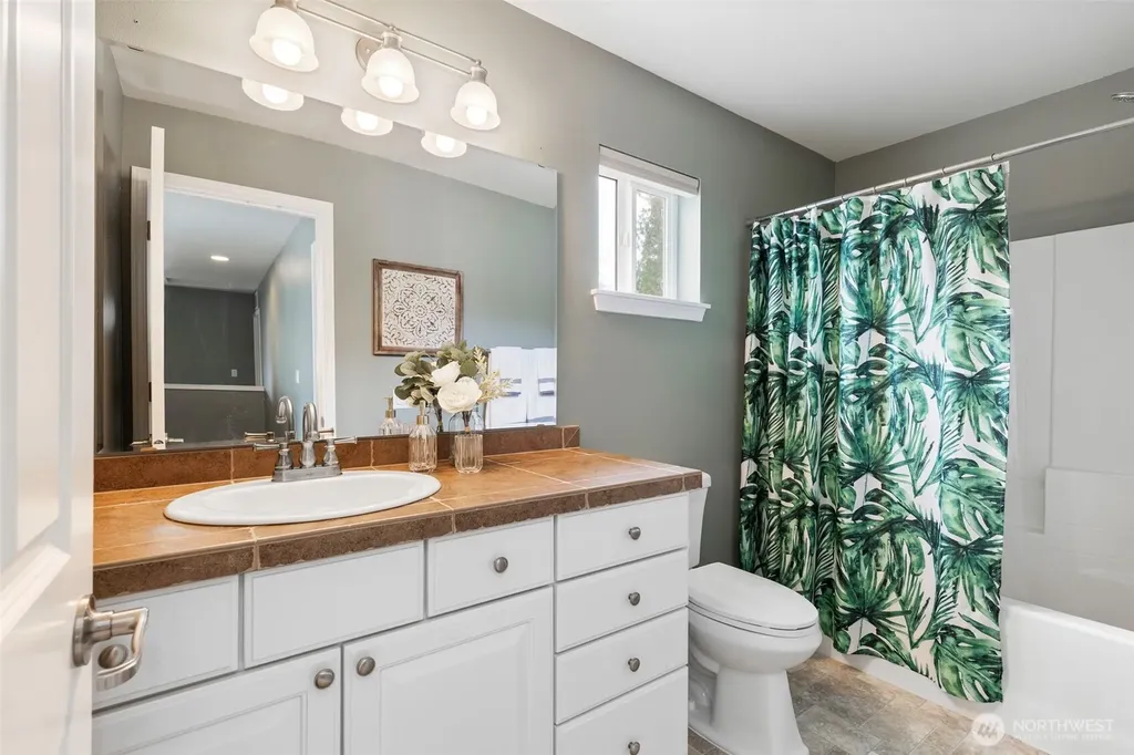 4272 Chanting Circle SW Port Orchard WA 98367