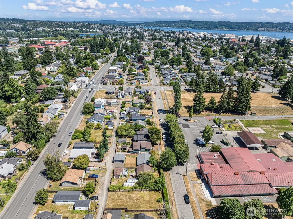2212 2214 10th Street Bremerton WA 98312