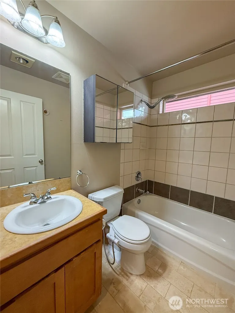 2325 Franklin Avenue E Seattle WA 98102