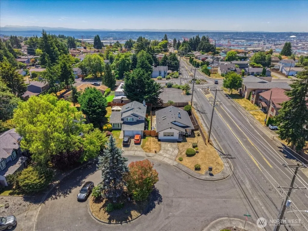 4902 33rd Street Ct NE Tacoma WA 98422