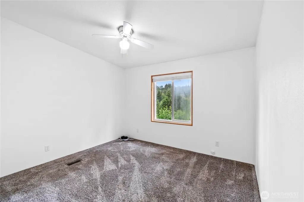 140 Leland Road Longview WA 98632