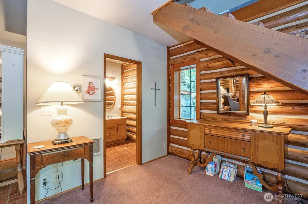 879 9th Avenue Fox Island WA 98333