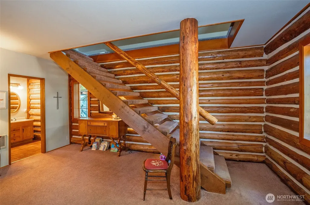 879 9th Avenue Fox Island WA 98333