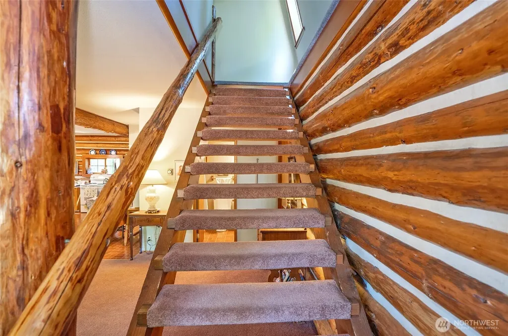 879 9th Avenue Fox Island WA 98333