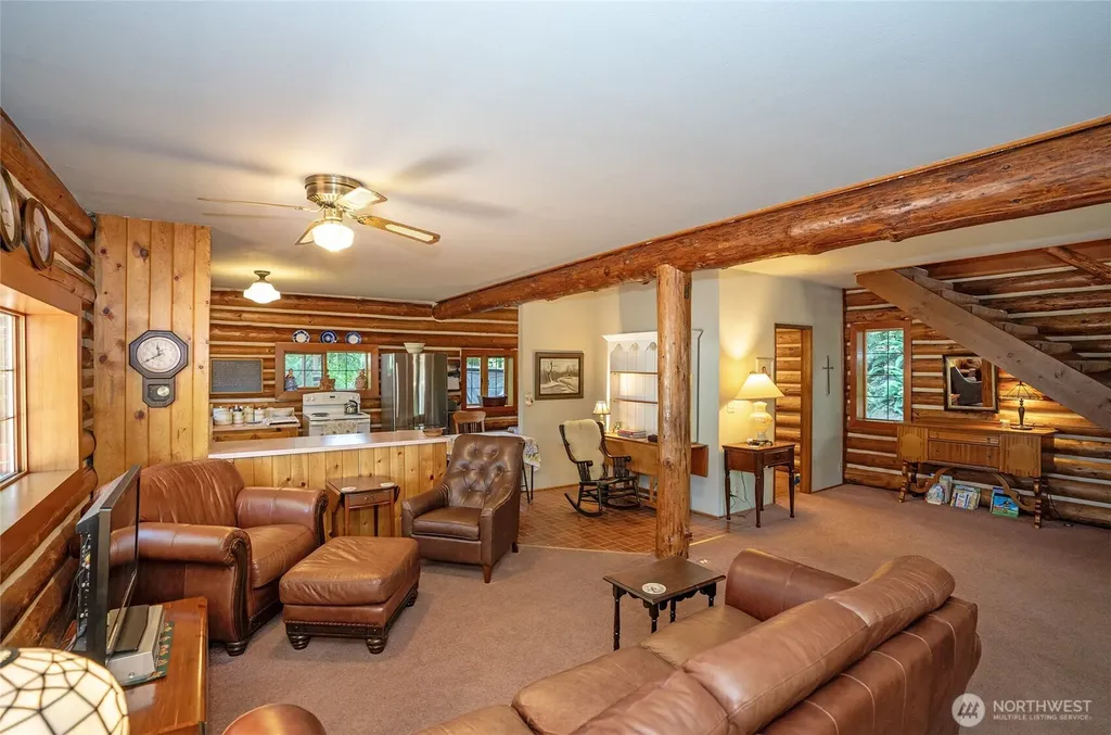 879 9th Avenue Fox Island WA 98333