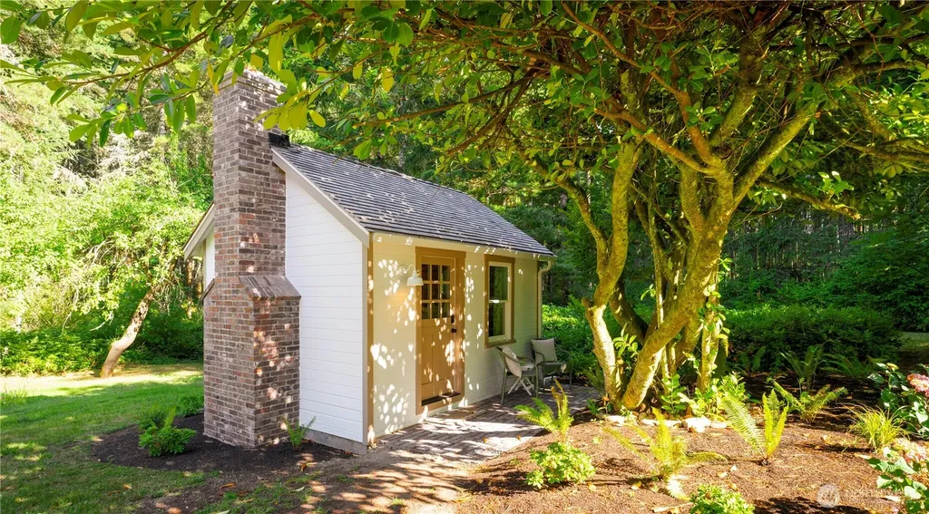 19680 Noll Road Poulsbo WA 98370