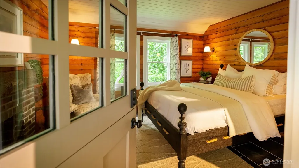 19680 Noll Road Poulsbo WA 98370