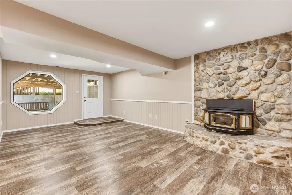 550 Ragland Longview WA 98632