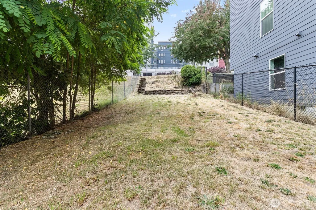 2371 S Yakima Avenue Tacoma WA 98405