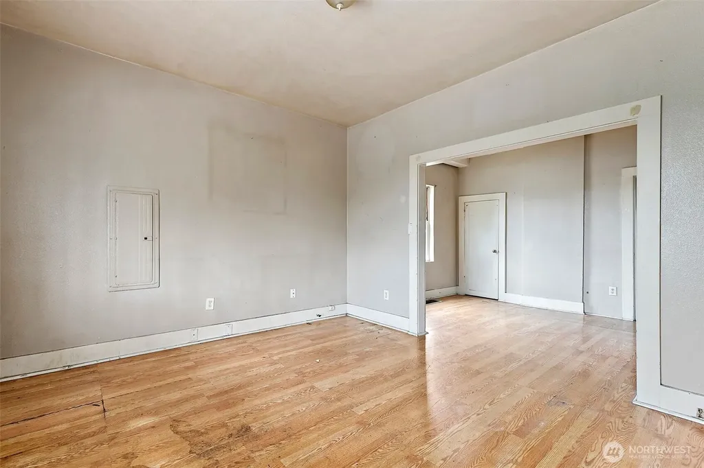 2371 S Yakima Avenue Tacoma WA 98405