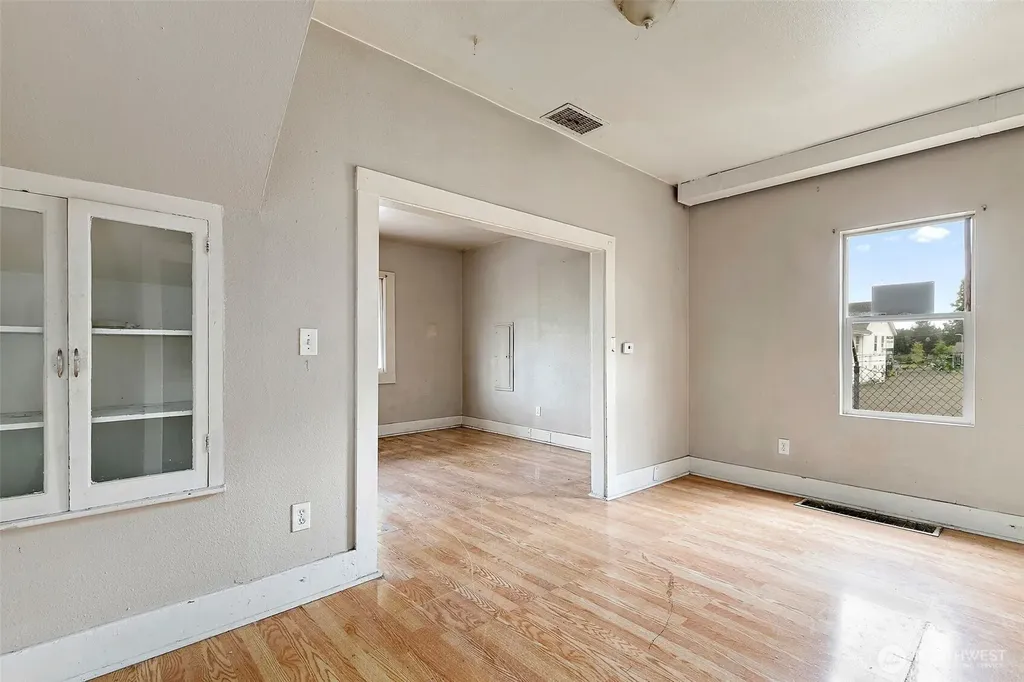 2371 S Yakima Avenue Tacoma WA 98405