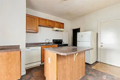 2371 S Yakima Avenue Tacoma WA 98405