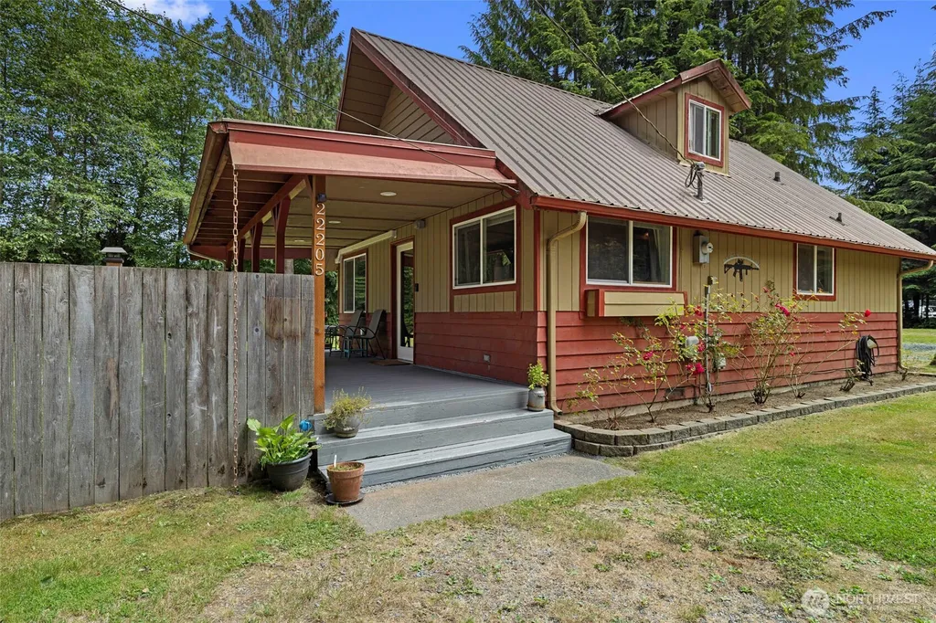 22205 S Forest Loop Granite Falls WA 98252