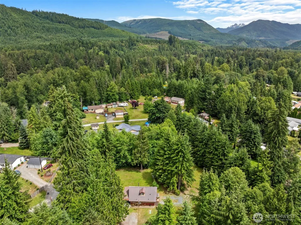 22205 S Forest Loop Granite Falls WA 98252