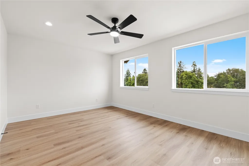 19 Anchor Way Loop Cathlamet WA 98612