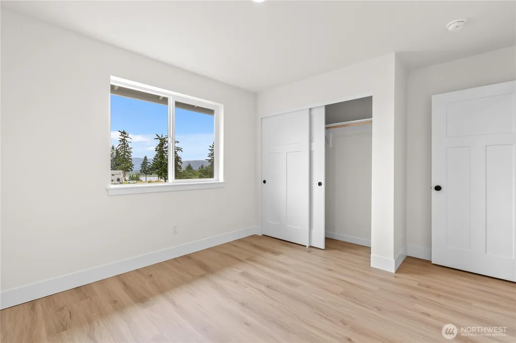 19 Anchor Way Loop Cathlamet WA 98612