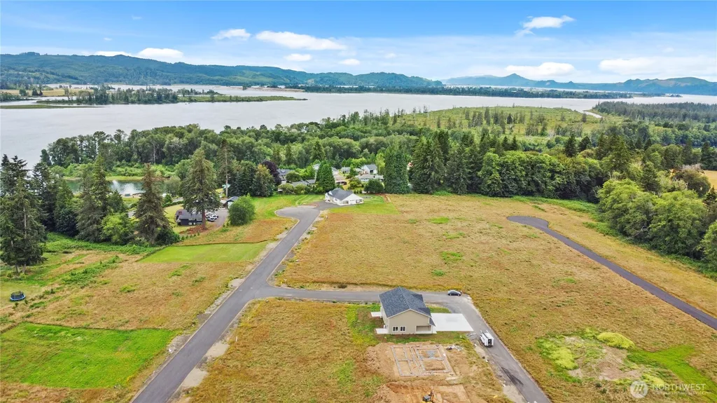 19 Anchor Way Loop Cathlamet WA 98612