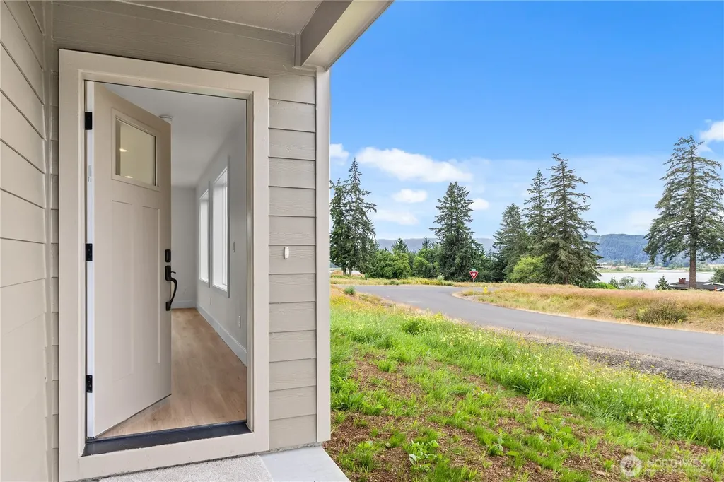 19 Anchor Way Loop Cathlamet WA 98612