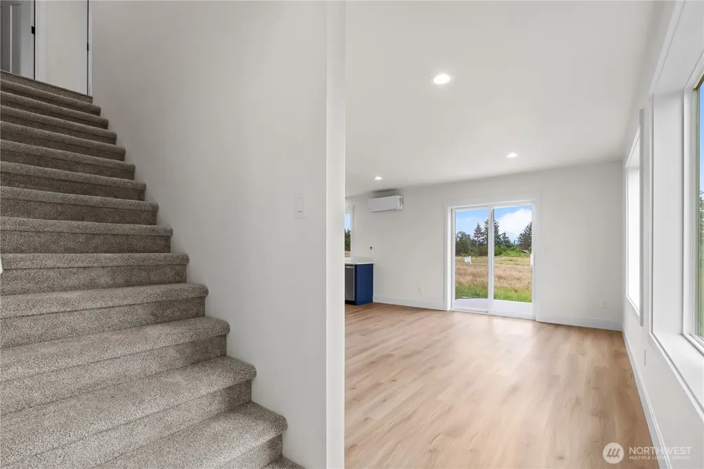 19 Anchor Way Loop Cathlamet WA 98612