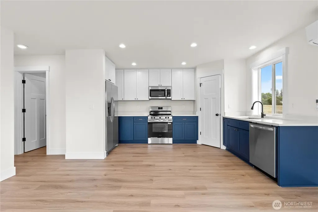 19 Anchor Way Loop Cathlamet WA 98612