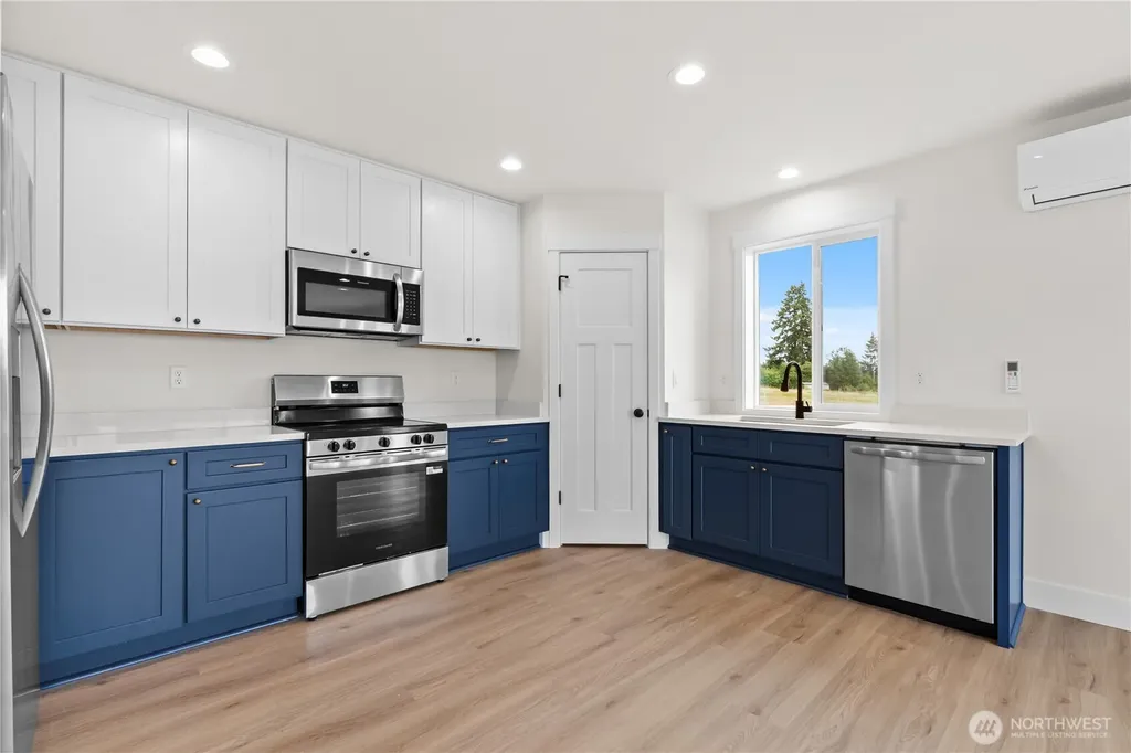 19 Anchor Way Loop Cathlamet WA 98612