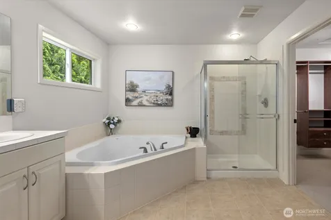 1021 271st Avenue SE Sammamish WA 98075