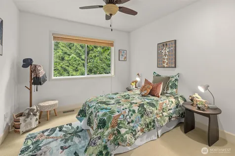 1021 271st Avenue SE Sammamish WA 98075