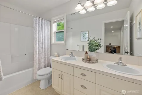 1021 271st Avenue SE Sammamish WA 98075
