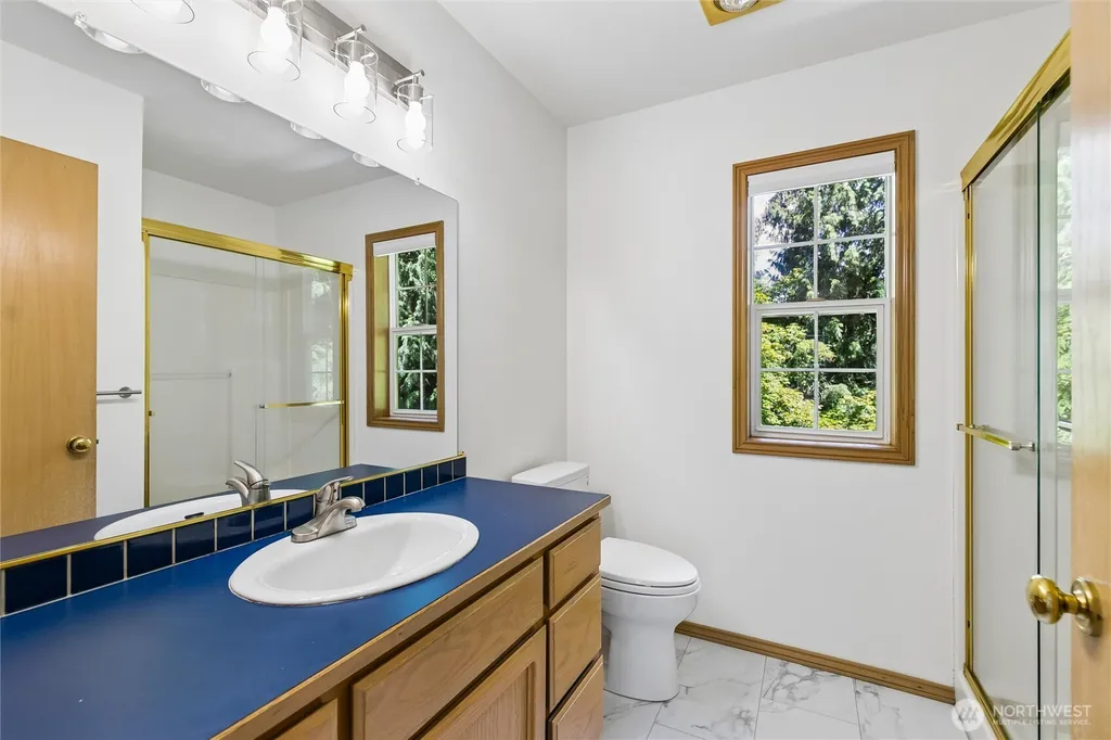 19715 Bing Road Lynnwood WA 98036