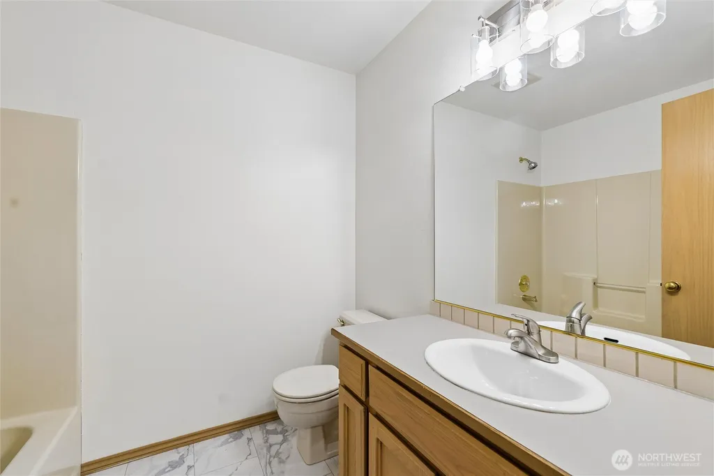 19715 Bing Road Lynnwood WA 98036